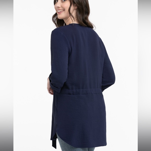 Black V-Neck Tie Waist Tunic Blouse - Picture 3 of 11